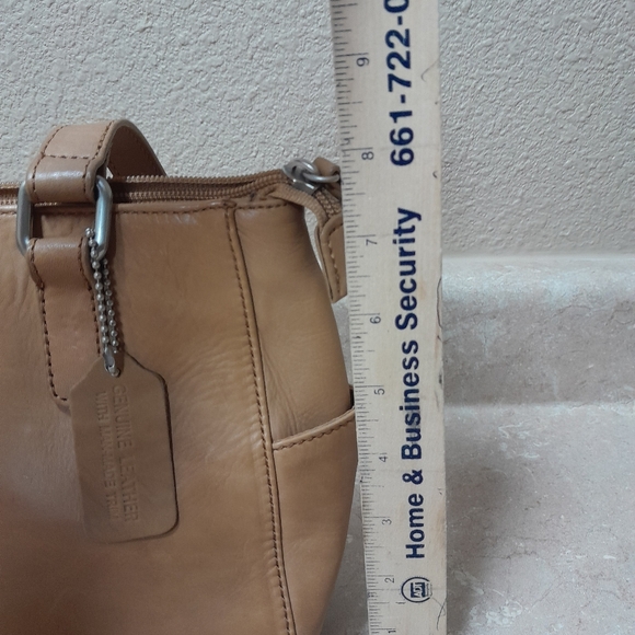 ST. JOHN'S BAY Women's Real Genuine Leather Tan Handbag Size:OS   ST. JOHN'S Bay - Picture 6 of 10